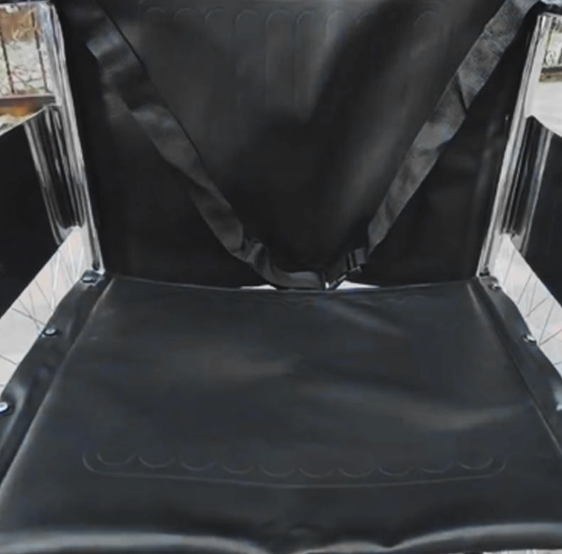 Wholesale Lightweight Folding Manual Wheelchair for Elderly/Disabled