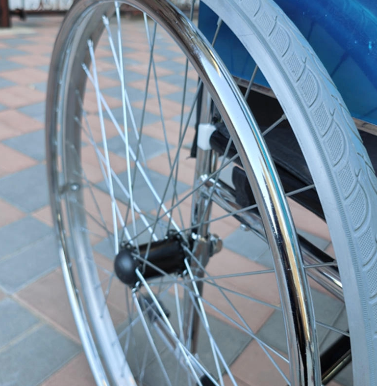 Wholesale Lightweight Folding Manual Wheelchair for Elderly/Disabled